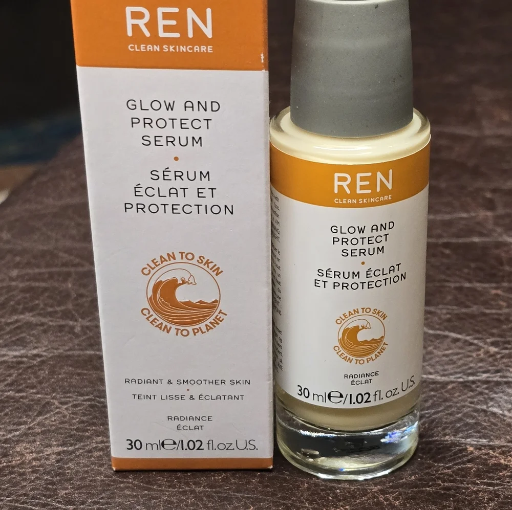 NWT REN Radiance Glow And Protect Vitamin‎ C Serum 1.02fl Oz